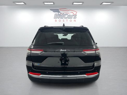 Used 2022 Jeep Grand Cherokee Limited 4xe w/ Luxury Tech Group II AWD/4WD image 5