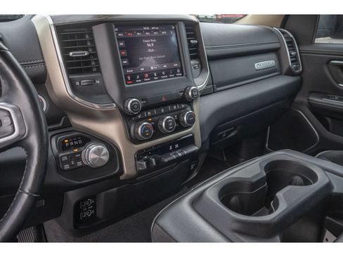Used 2019 RAM 1500 Laramie AWD/4WD image 23