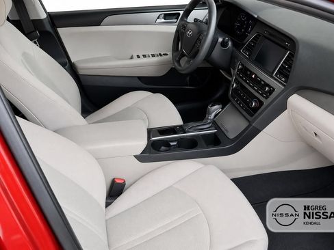 Used 2016 Hyundai Sonata SE FWD image 9