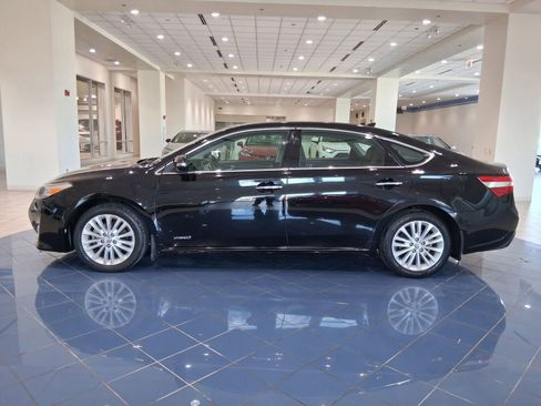 Used 2013 Toyota Avalon Limited image 4
