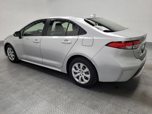 Used 2020 Toyota Corolla LE image 3