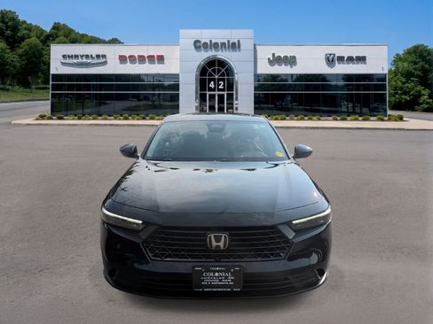 Used 2025 Honda Accord SE image 9