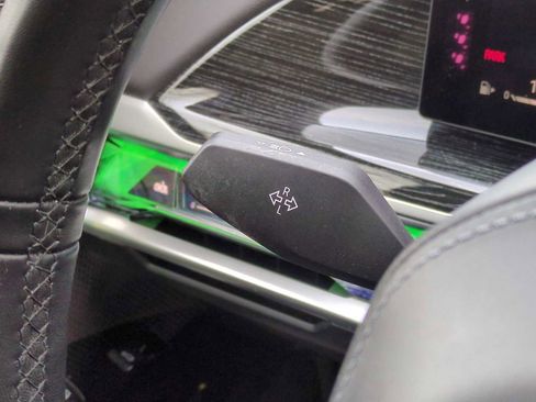 Certified 2024 BMW 760i xDrive 760i xDrive w/ Executive Package image 28