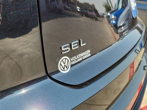 New 2026 Volkswagen Atlas Cross Sport SEL Premium R-Line image 10