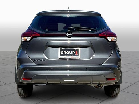 Used 2025 Nissan Kicks Play S image 4