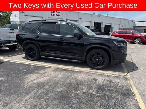 Used 2025 Honda Pilot Black Edition image 5