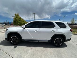 Used 2025 Honda Pilot EX-L video 3