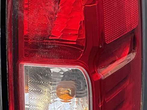 Used 2018 Nissan Frontier PRO-4X image 13