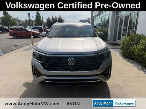 Used 2024 Volkswagen Atlas Cross Sport SEL R-Line AWD/4WD image 2