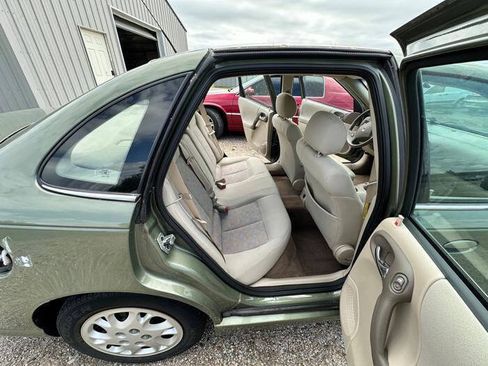 Used 2003 Saturn L-Series L200 w/ Convenience Pkg FWD image 27