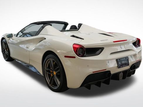 Used 2018 Ferrari 488 Spider RWD image 3