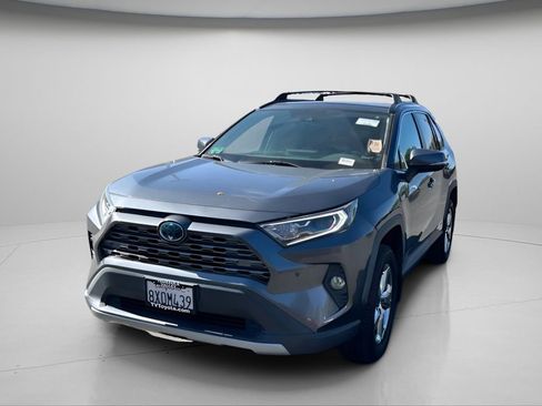 Used 2021 Toyota RAV4 Limited AWD/4WD image 9