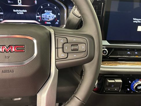 New 2026 GMC Sierra 1500 Elevation AWD/4WD image 32
