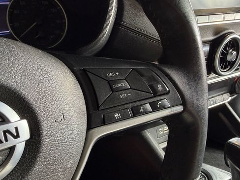 Used 2020 Nissan Sentra SV FWD image 13