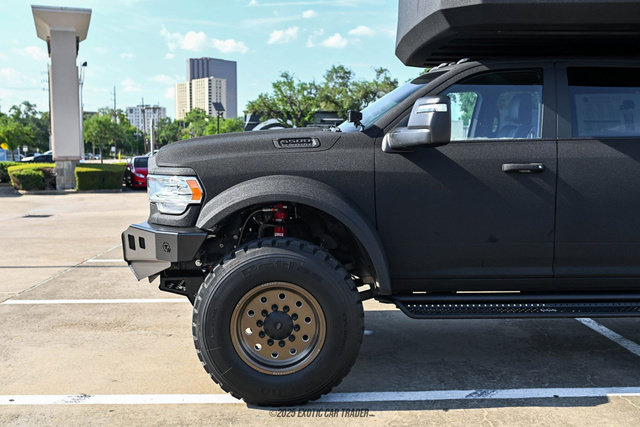 Used 2024 RAM 5500 4x4 Crew Cab image 4