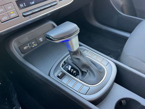 Used 2025 Hyundai Kona SEL image 41