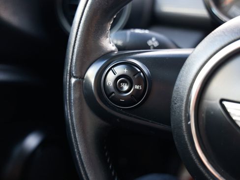 Used 2015 MINI Cooper 2-Door Hardtop image 31