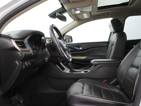 Used 2018 GMC Acadia Denali w/ Technology Package AWD/4WD image 25
