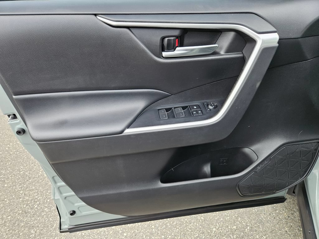 Used 2022 Toyota RAV4 XLE Premium FWD image 22