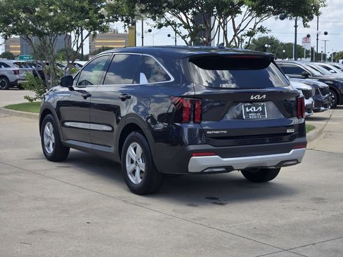 New 2026 Kia Sorento LX FWD image 3