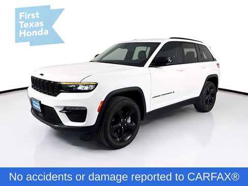 Used 2025 Jeep Grand Cherokee Limited w/ Black Appearance Package image 3