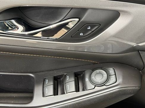 Used 2018 Chevrolet Traverse LS image 16