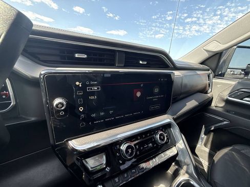 Certified 2024 GMC Sierra 2500 Denali w/ Denali Reserve Package AWD/4WD image 19