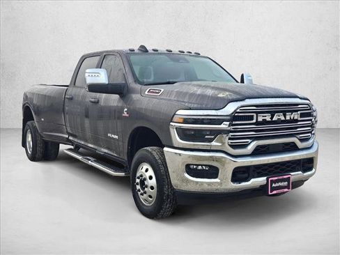 New 2026 RAM 3500 Laramie AWD/4WD image 7