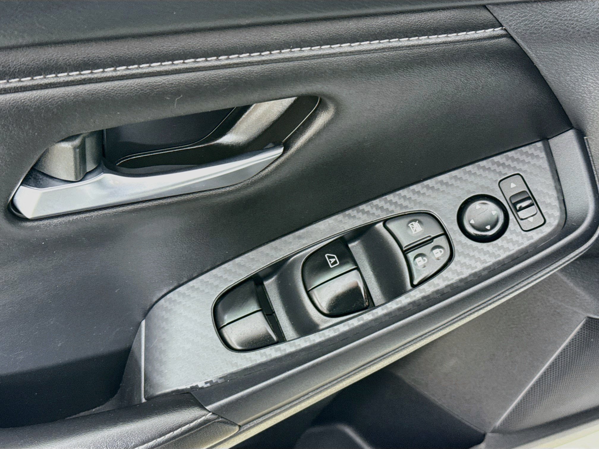 Used 2024 Nissan Sentra SV FWD image 19