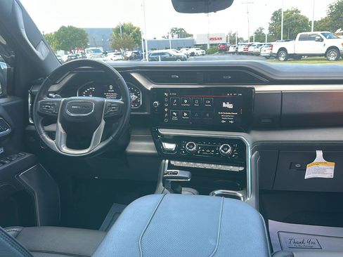 Used 2023 GMC Sierra 1500 Denali w/ Denali Reserve Package AWD/4WD image 13