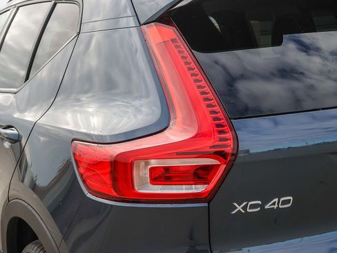 New 2026 Volvo XC40 B5 Ultra w/ Climate Package AWD/4WD image 11