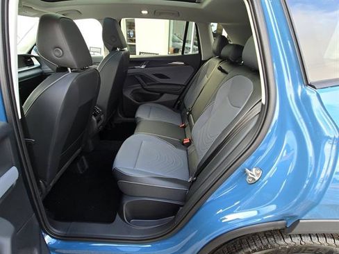 New 2026 Volkswagen Tiguan SE image 6