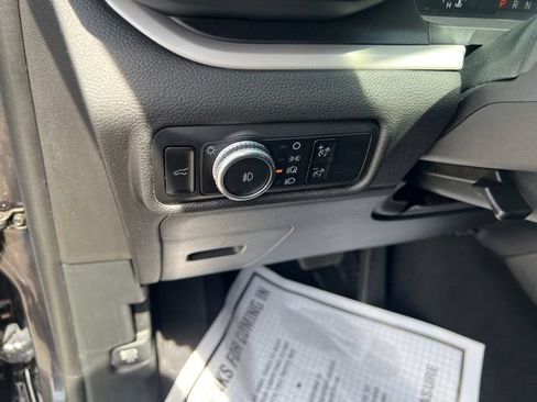 Used 2023 Ford Explorer XLT w/ Equipment Group 202A AWD/4WD image 20