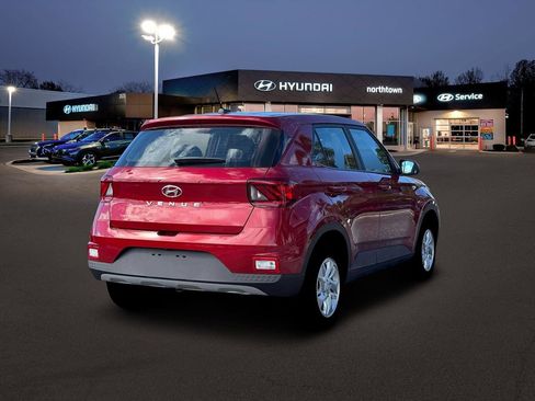 New 2026 Hyundai Venue SE image 7