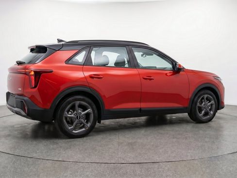 Used 2025 Kia K4 FWD image 9