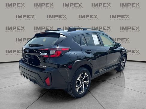 Used 2024 Subaru Crosstrek 2.0i Premium AWD/4WD image 3