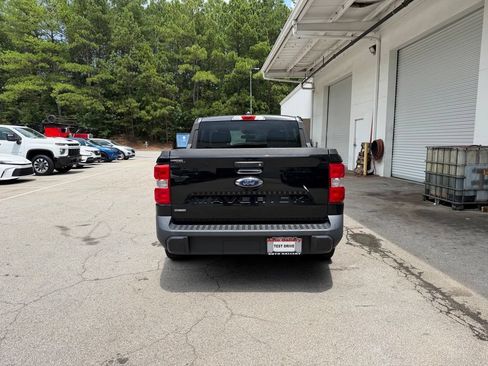 Used 2023 Ford Maverick XL FWD image 4