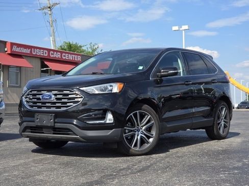 Used 2019 Ford Edge Titanium w/ Cold Weather Package AWD/4WD image 2