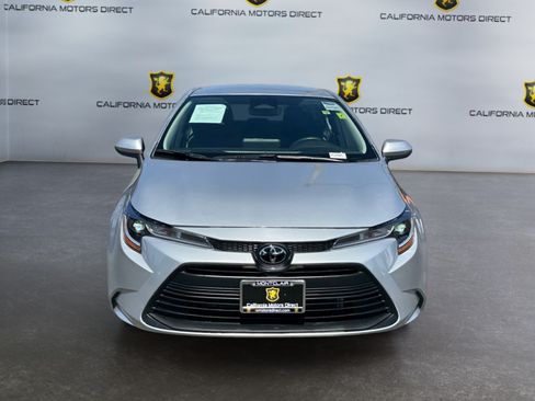 Used 2025 Toyota Corolla LE w/ LE Premium Package FWD image 8