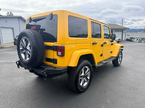 Used 2015 Jeep Wrangler Unlimited Sahara w/ Connectivity Group image 5