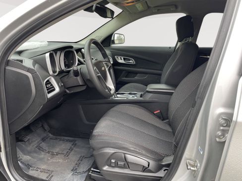 Used 2017 Chevrolet Equinox LT image 5