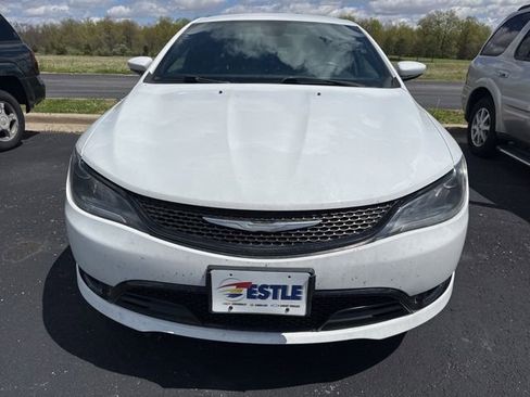 Used 2015 Chrysler 200 S FWD image 2