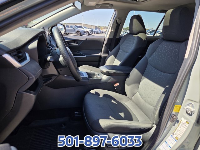 Used 2020 Toyota RAV4 XLE w/ Convenience Package AWD/4WD image 9