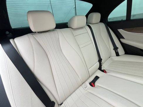 Used 2023 Mercedes-Benz E 350 Sedan image 20
