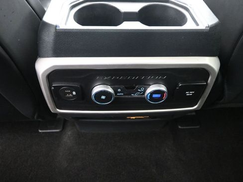 Used 2022 Ford Expedition XLT RWD image 18
