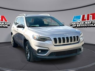 Used 2019 Jeep Cherokee Latitude Plus FWD video 1