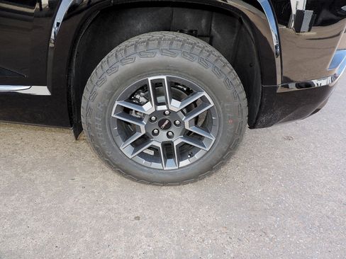 New 2026 GMC Terrain AT4 w/ Technology Package II image 9