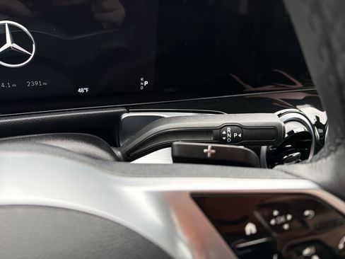 Used 2026 Mercedes-Benz GLB 250 4MATIC image 18