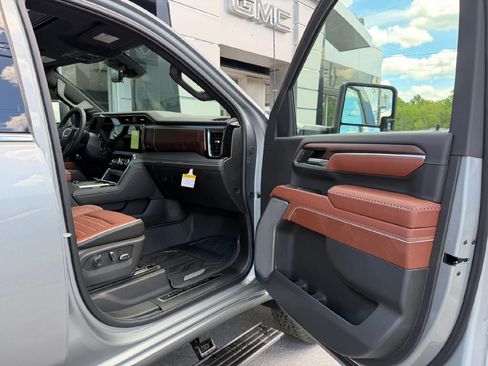 New 2026 GMC Sierra 2500 Denali Ultimate AWD/4WD image 37