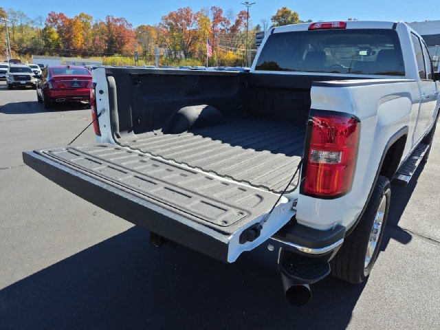 Used 2016 GMC Sierra 2500 SLT w/ Duramax Plus Package AWD/4WD image 32